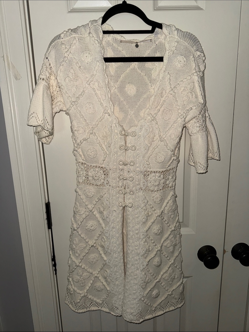 Cream Crochet Knit sweater - Picture 2 of 8